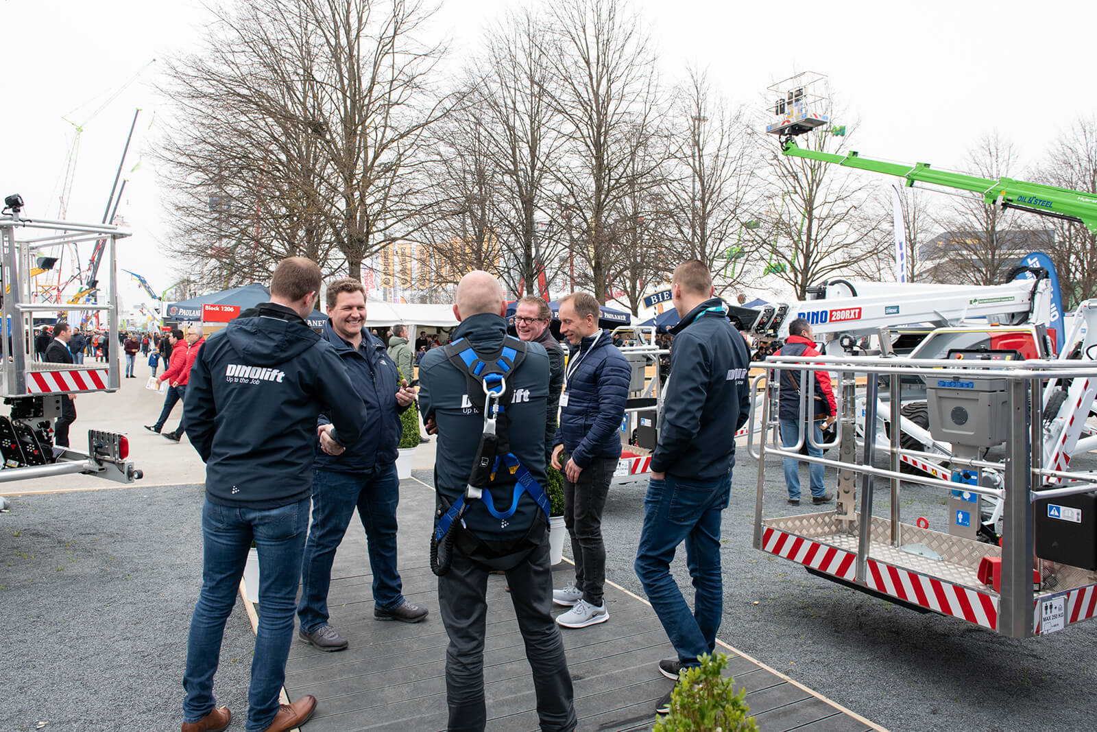 Dinolift_at_Bauma_2019_edit